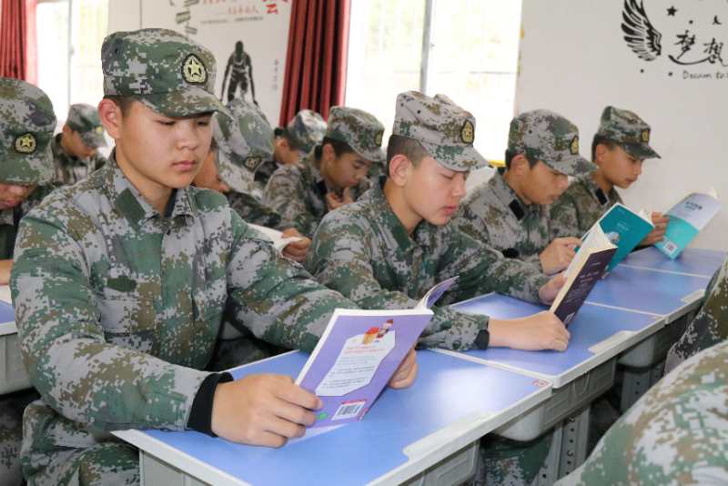步入青春期的孩子经常逃课不上学怎么办